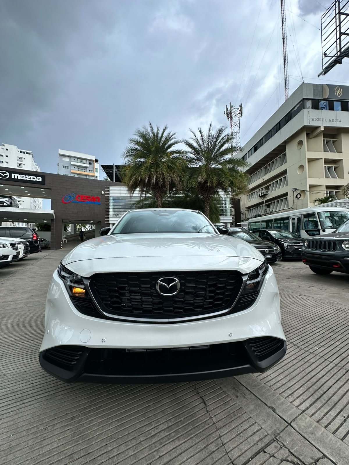 2027 Mazda CX-5 — foto 1