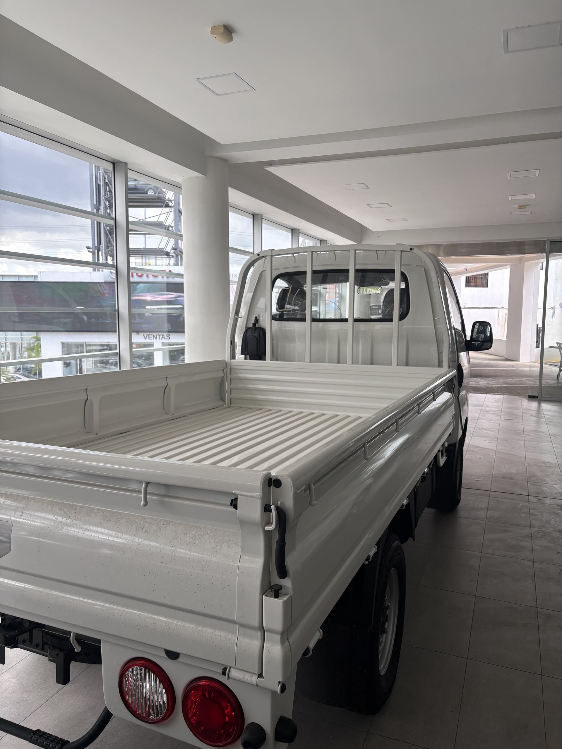 2027 Kia K-2700 — foto 4