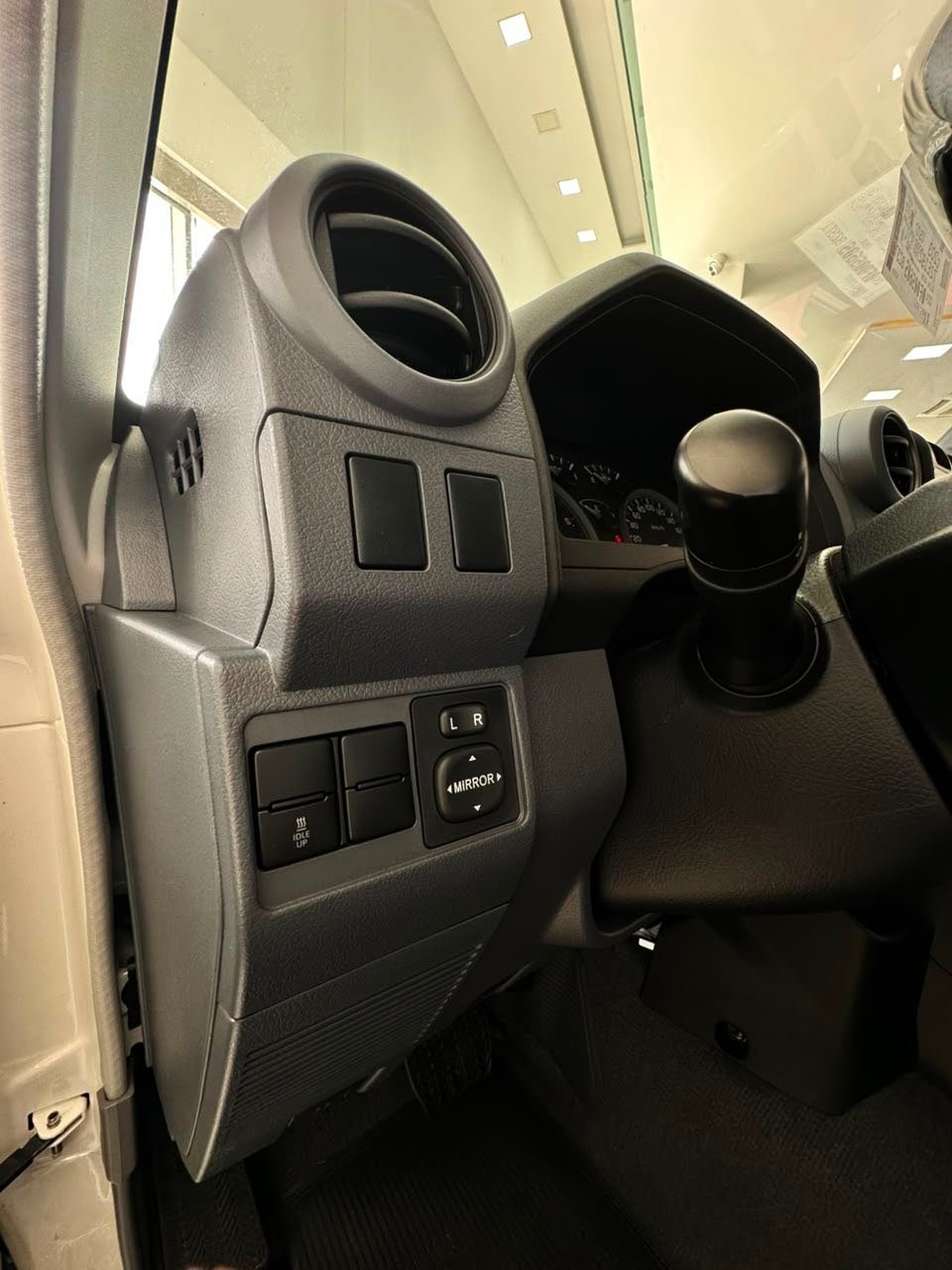2027 Toyota Land Cruiser — foto 14