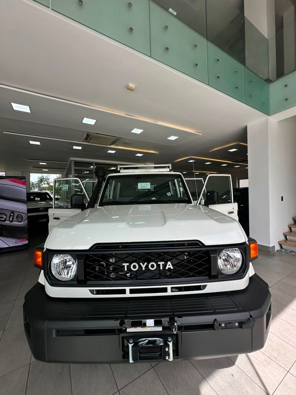 2027 Toyota Land Cruiser — foto 2