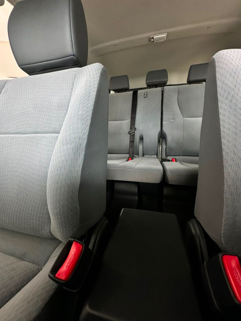 2027 Toyota Land Cruiser — foto 12