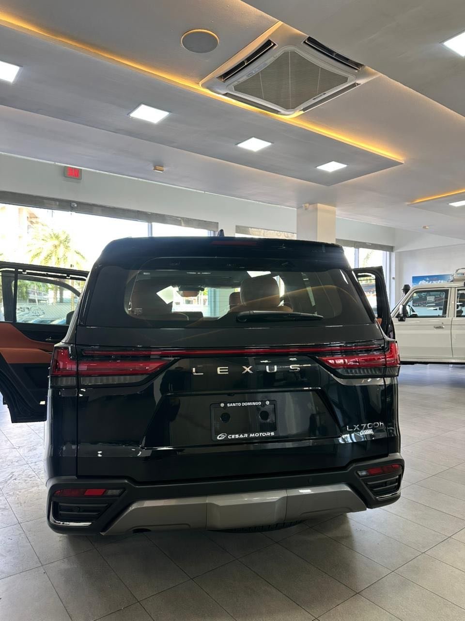 2027 Lexus LX — foto 3