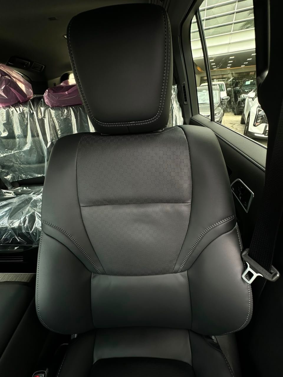 2027 Toyota Land Cruiser — foto 17