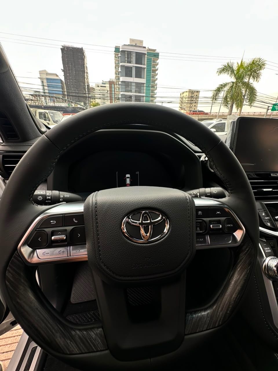 2027 Toyota Land Cruiser — foto 14