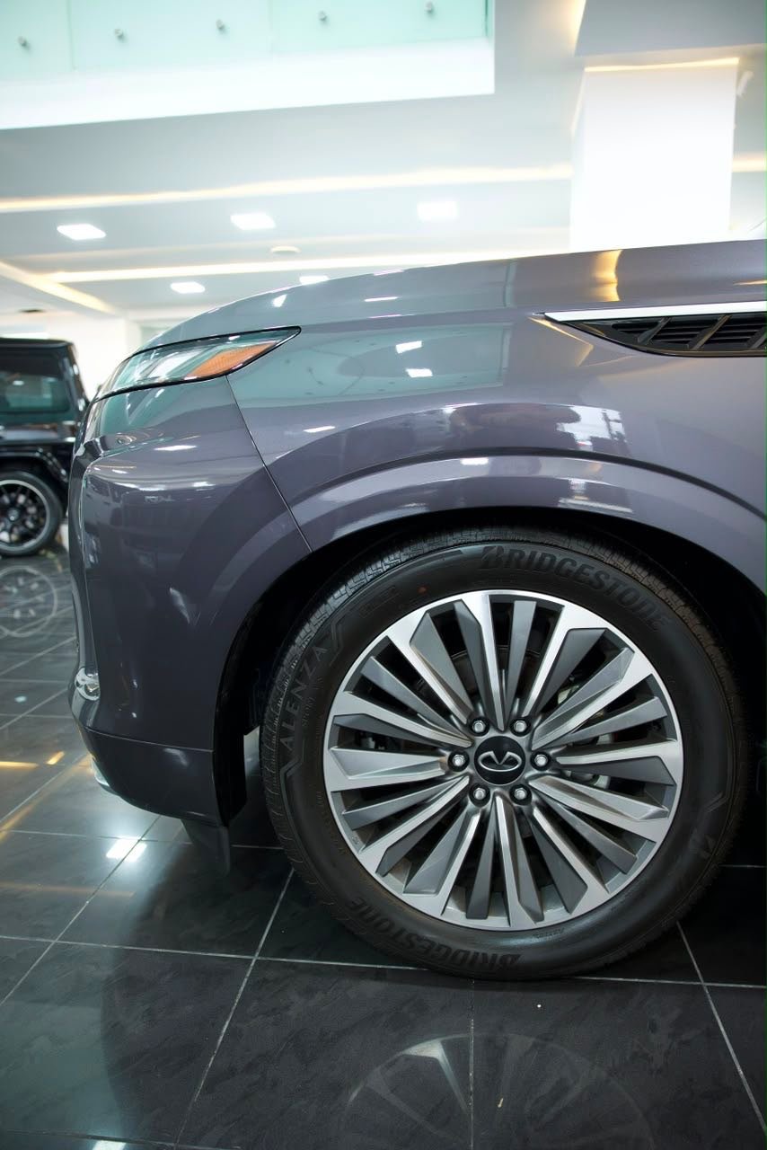 2026 Infiniti QX80 — foto 13