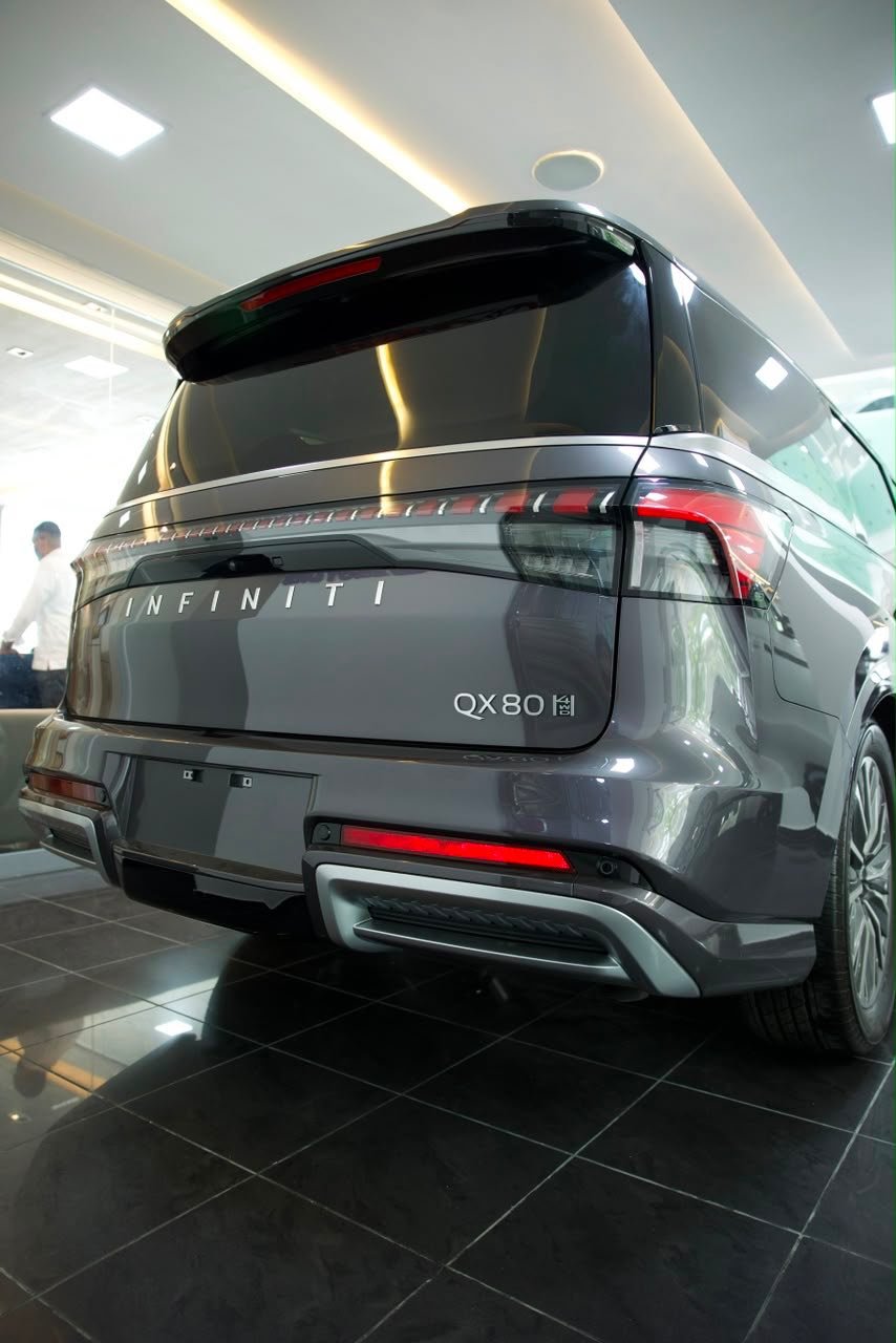 2026 Infiniti QX80 — foto 6