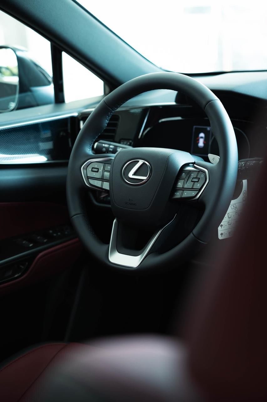 2027 Lexus RX — foto 20