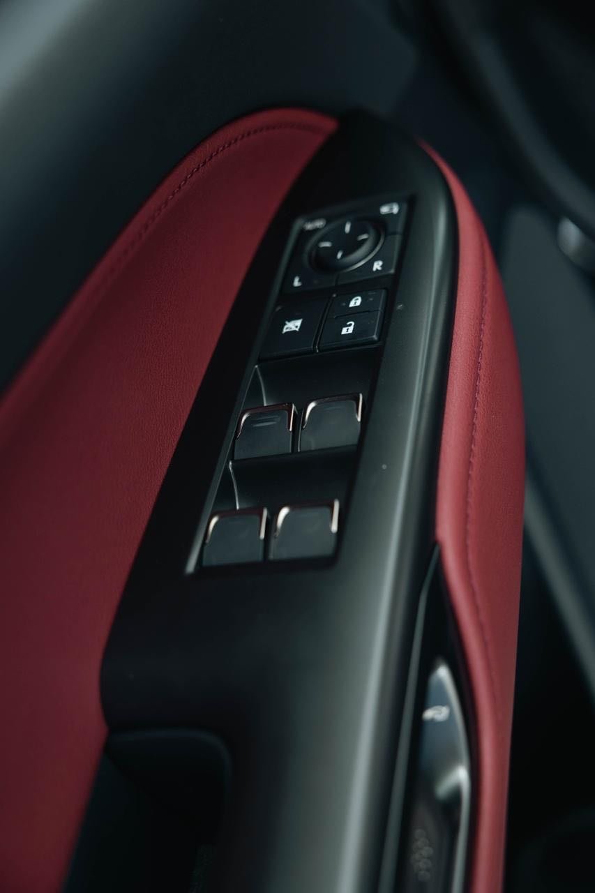 2027 Lexus RX — foto 13