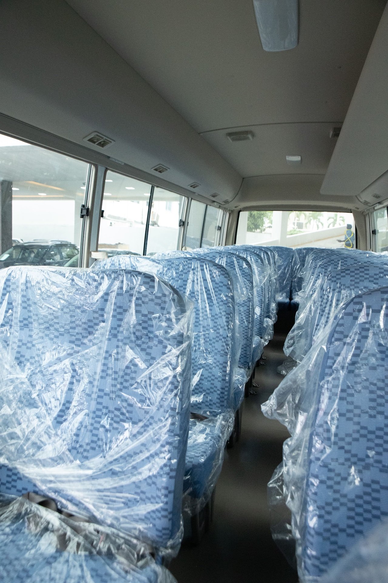 2027 Mitsubishi Fuso Rosa — foto 11