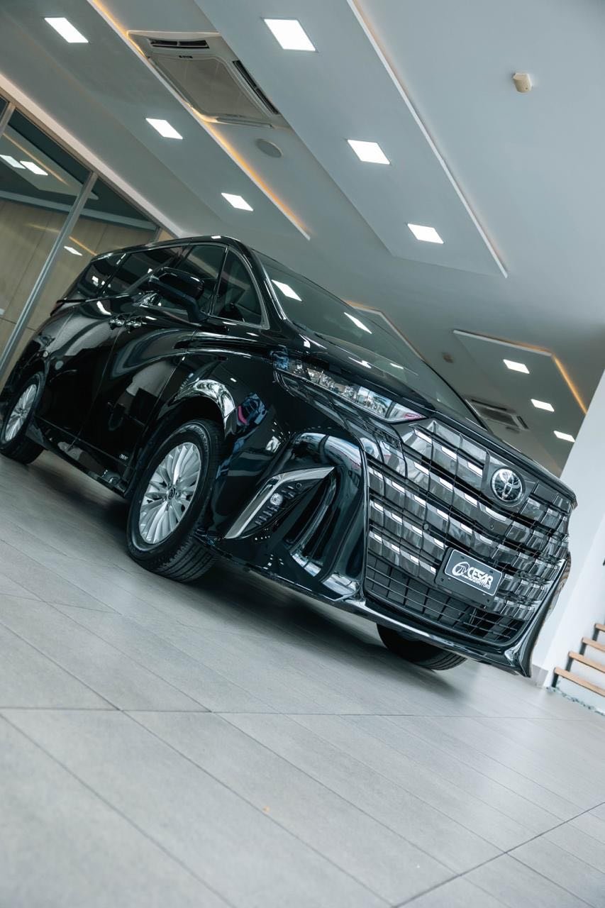 2026 Toyota Alphard — foto 10