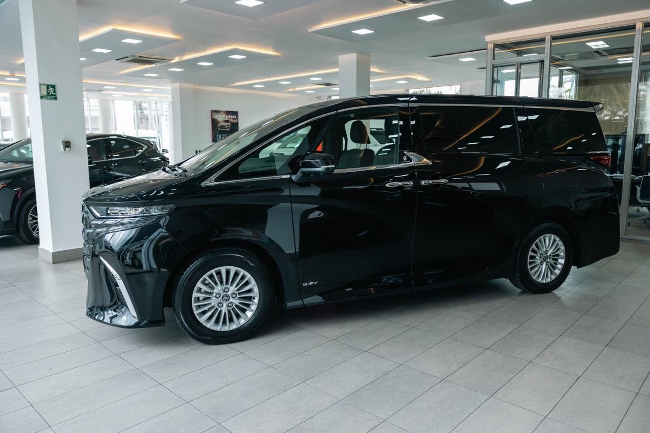 2026 Toyota Alphard — foto 4