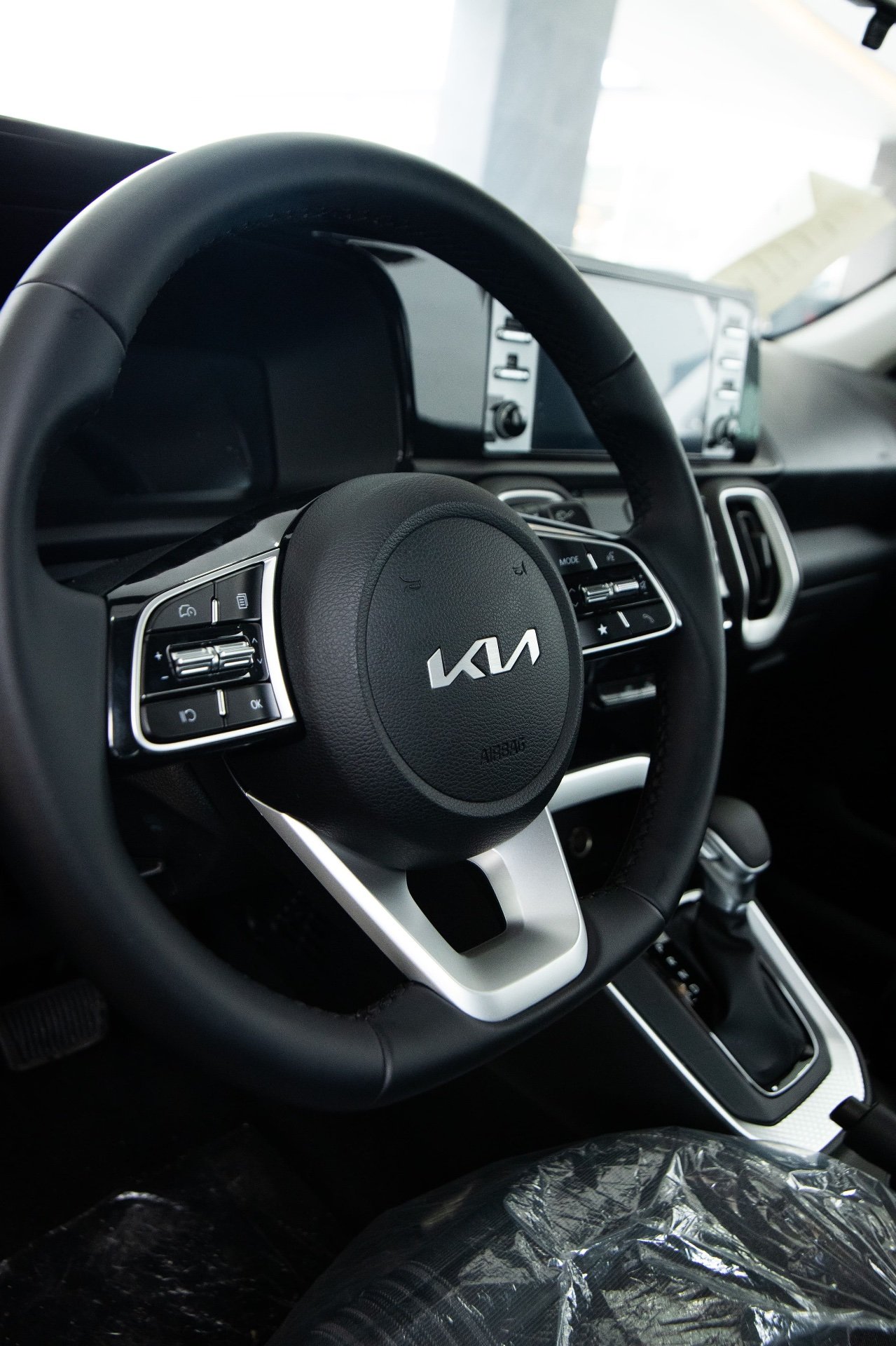 2027 Kia Sonet — foto 11