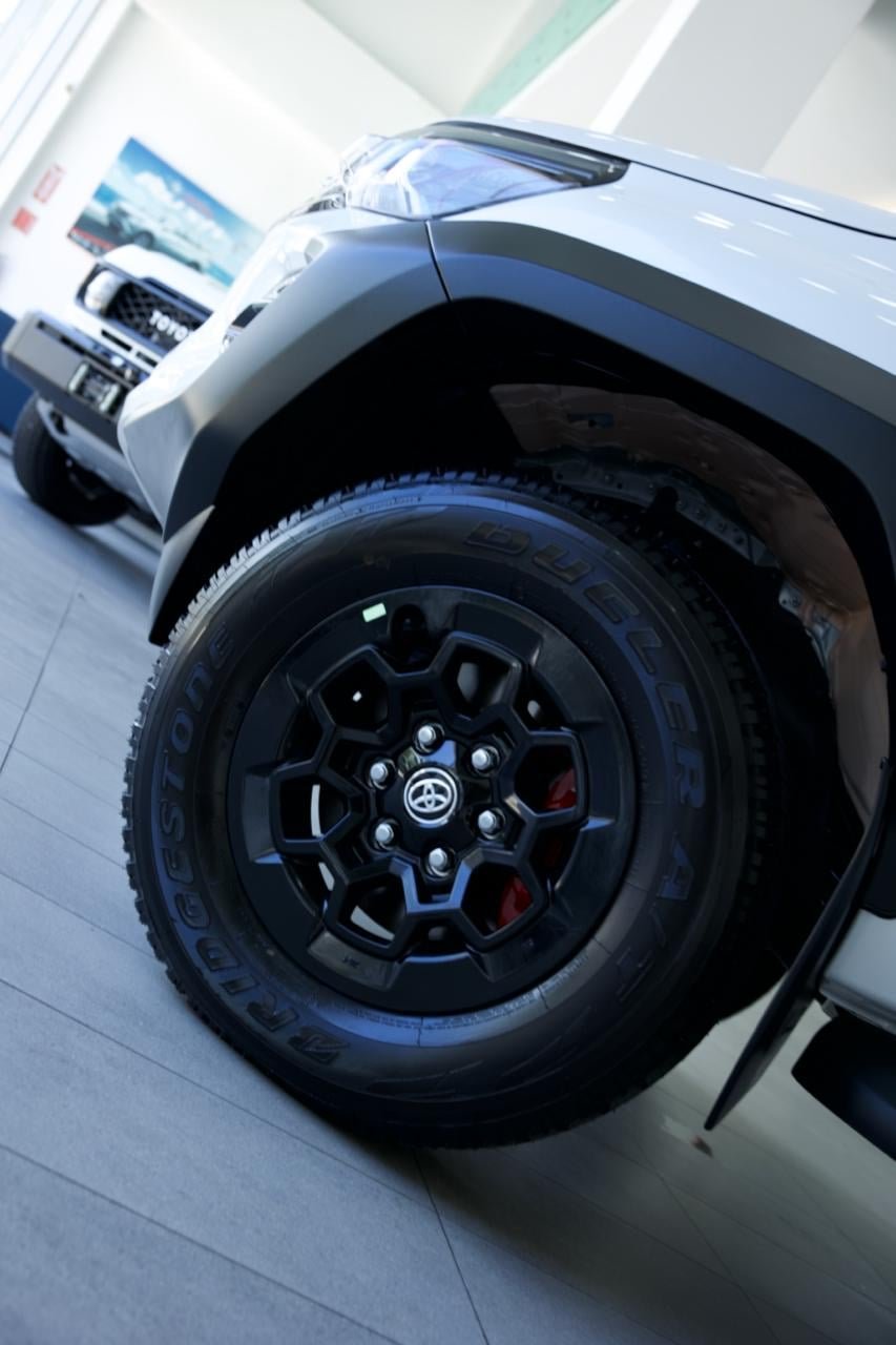 2027 Toyota Hilux — foto 17