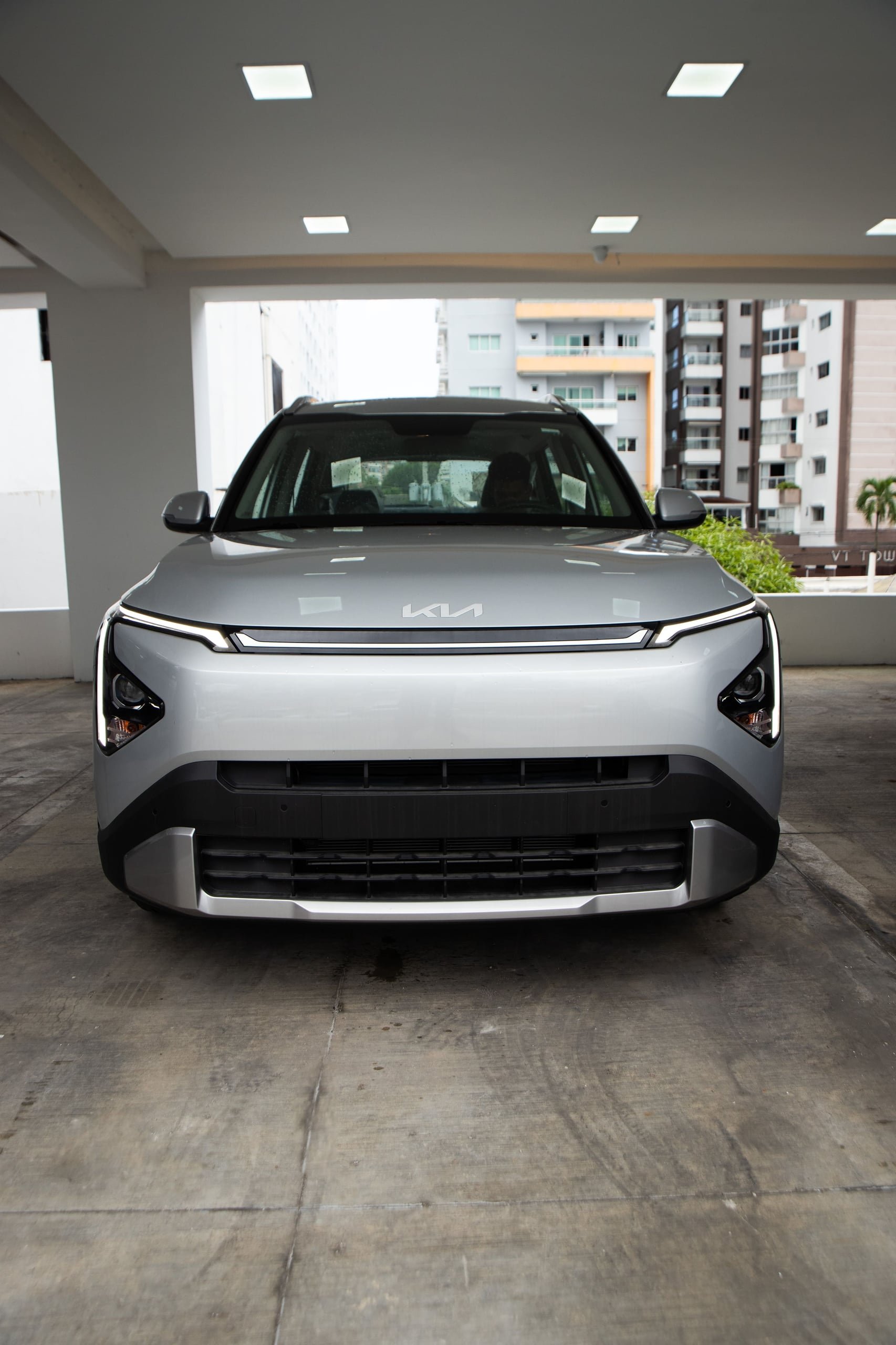 2027 Kia Carens — foto 1
