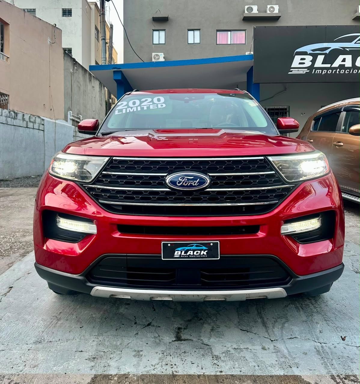 2020 Ford Explorer — foto 2