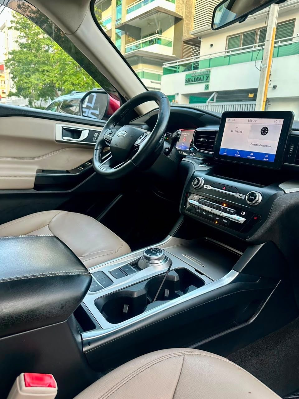 2020 Ford Explorer — foto 8