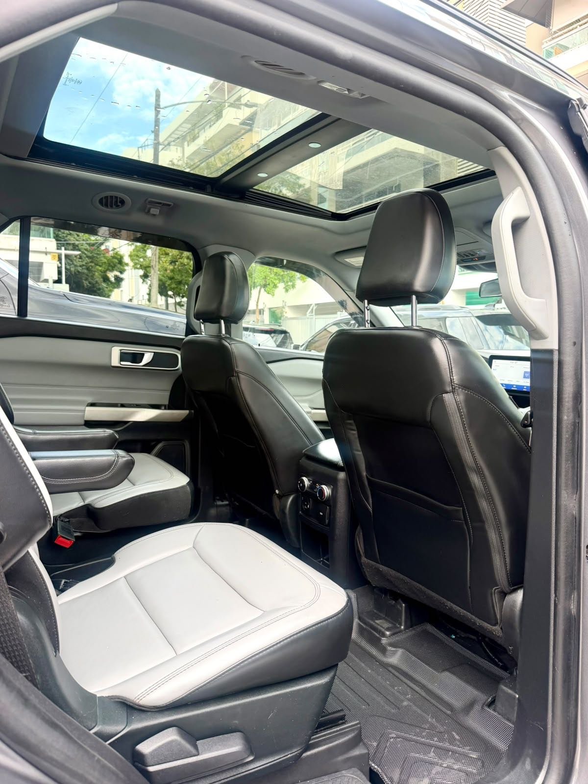 2021 Ford Explorer — foto 11